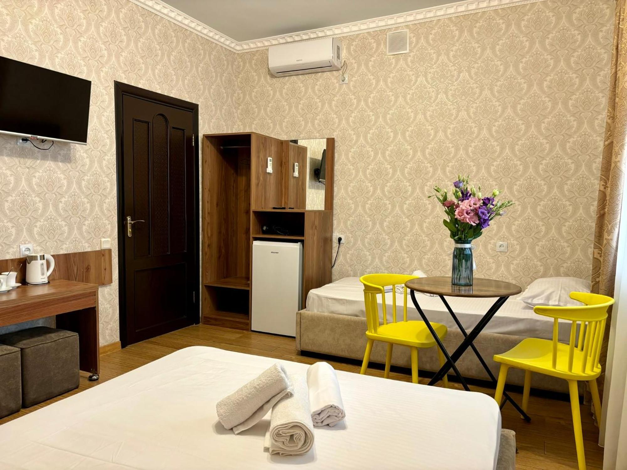 Styopa Hotel Jerevan Buitenkant foto