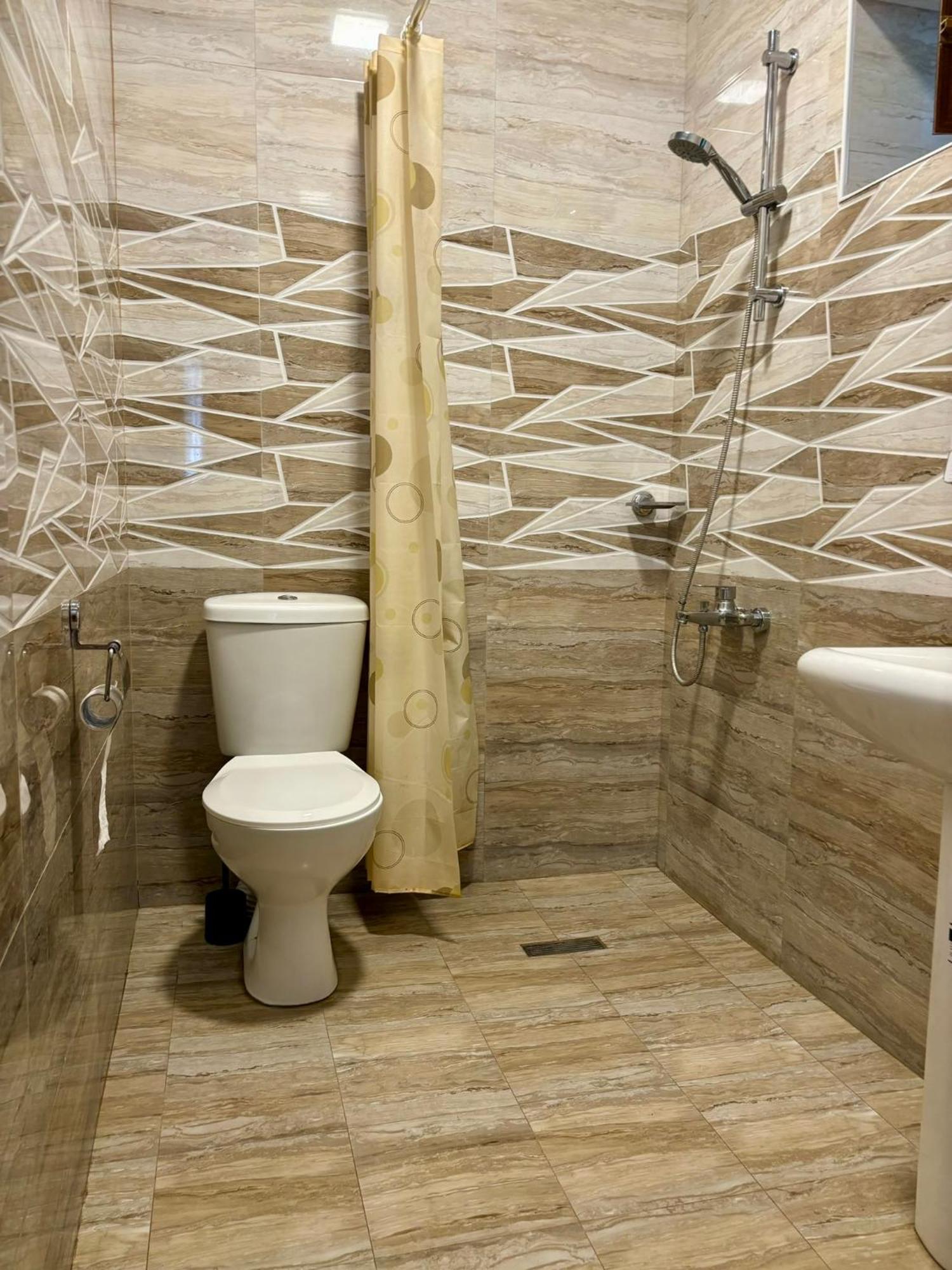 Styopa Hotel Jerevan Buitenkant foto