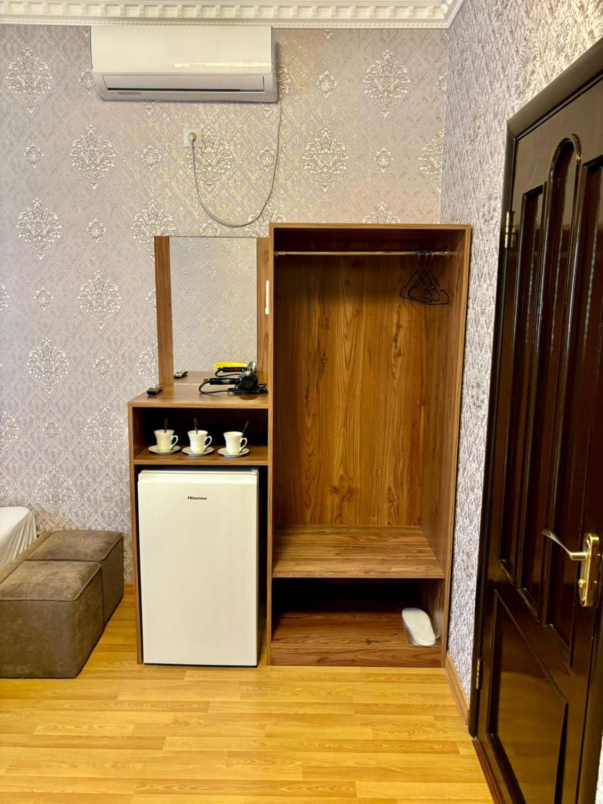 Styopa Hotel Jerevan Buitenkant foto