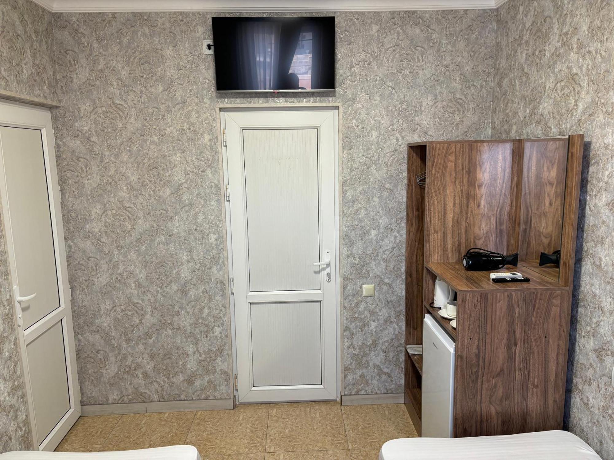 Styopa Hotel Jerevan Buitenkant foto